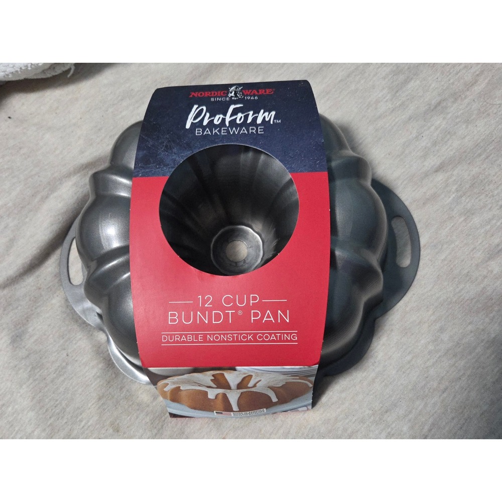 Nordic Ware‎ Proform 12 Cup Bundt Pan Nonstick Fluted Cake Mold Grey Made in USA